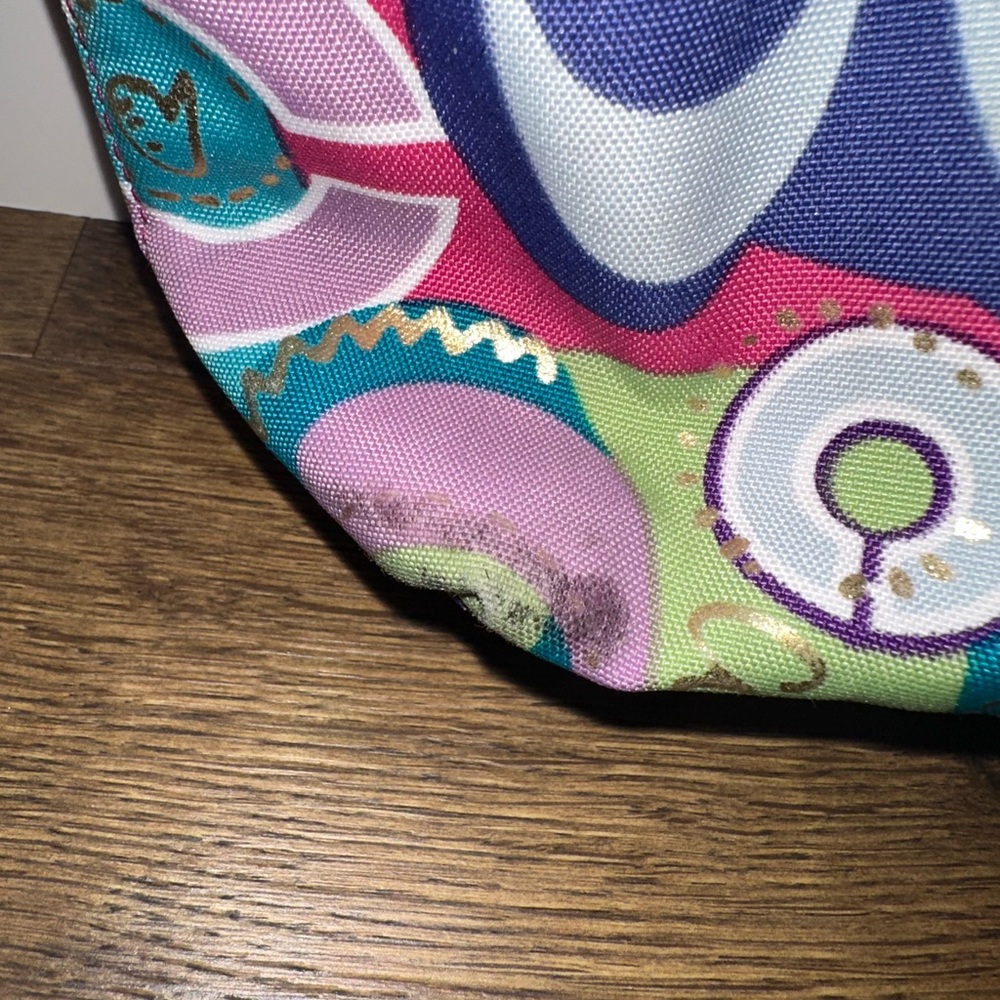 Coach Poppy Medium Gold Tote Bag with Vibrant Design - Picture 14 of 15